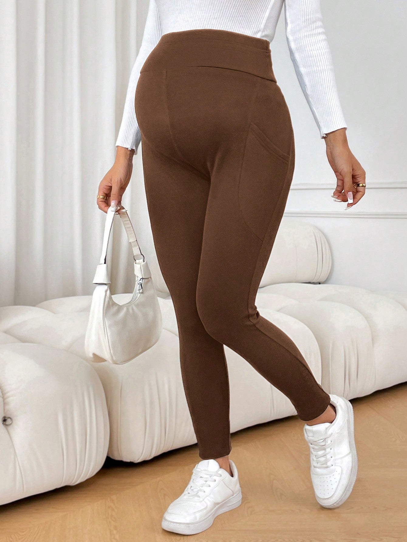 Maternity Slim Fit Leggings: Casual Everyday Comfort with Functional Pockets