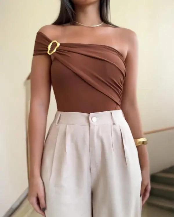 Chic & Sleek: One-Shoulder Slim Fit Bodysuit with Heart-Shaped Accent brown / S(4) brown / M(6) brown / L(8-10) brown / S(4)-brown / M(6)-brown / L(8-10)-brown / XL(12)-