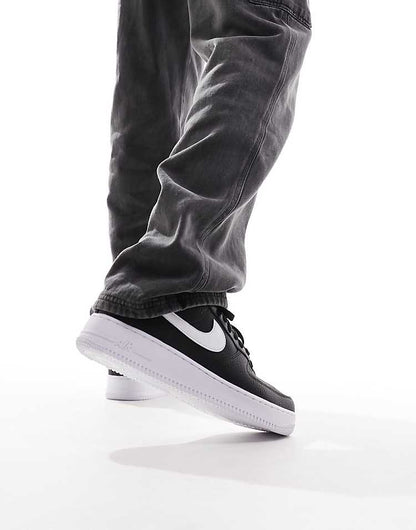 https://images.asos-media.com/products/nike-air-force-107-sneakers-in-black-and-white/204525469-5?$n_750w$&wid=750&fit=constrain