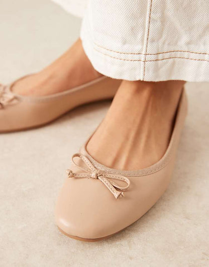 https://images.asos-media.com/products/asos-design-lullaby-bow-ballet-flats-in-beige/204673780-2?$n_750w$&wid=750&fit=constrain