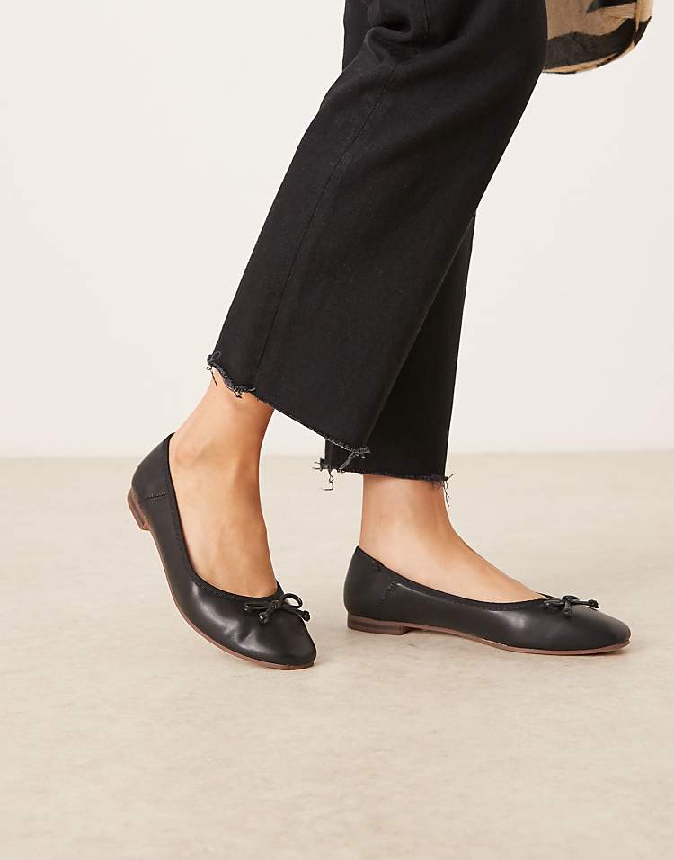 https://images.asos-media.com/products/asos-design-lullaby-bow-ballet-flat-in-black/204673864-1-black?$n_750w$&wid=750&fit=constrain