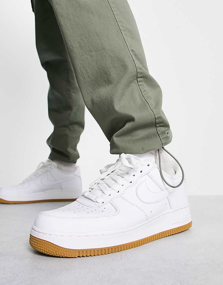 https://images.asos-media.com/products/nike-air-force-1-07-sneakers-in-white-with-gum-sole/204928160-3?$n_750w$&wid=750&fit=constrain