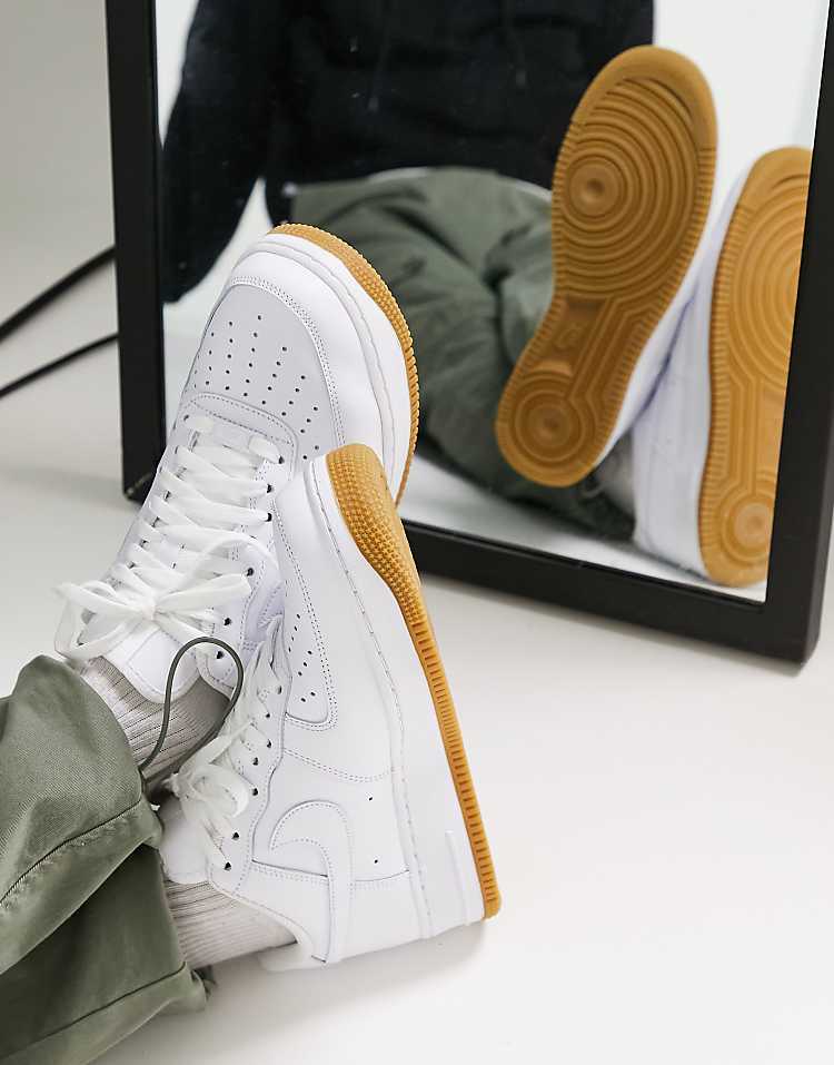 https://images.asos-media.com/products/nike-air-force-1-07-sneakers-in-white-with-gum-sole/204928160-4?$n_750w$&wid=750&fit=constrain