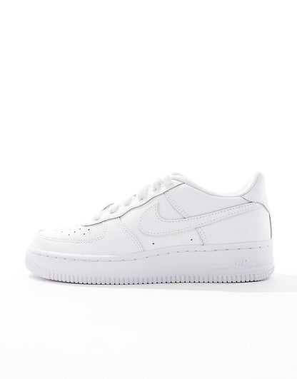 https://images.asos-media.com/products/nike-air-force-1-07-sneakers-in-triple-white/204929509-2?$n_750w$&wid=750&fit=constrain