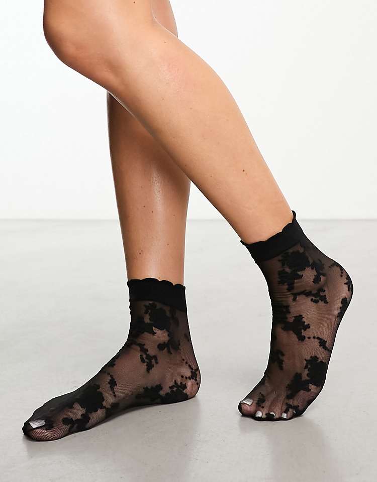 https://images.asos-media.com/products/asos-design-black-lace-sock/205316558-1-black?$n_750w$&wid=750&fit=constrain