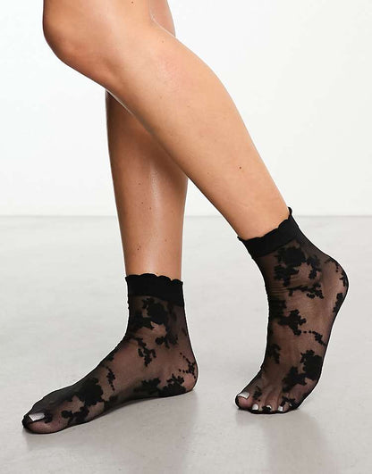 https://images.asos-media.com/products/asos-design-black-lace-sock/205316558-1-black?$n_750w$&wid=750&fit=constrain