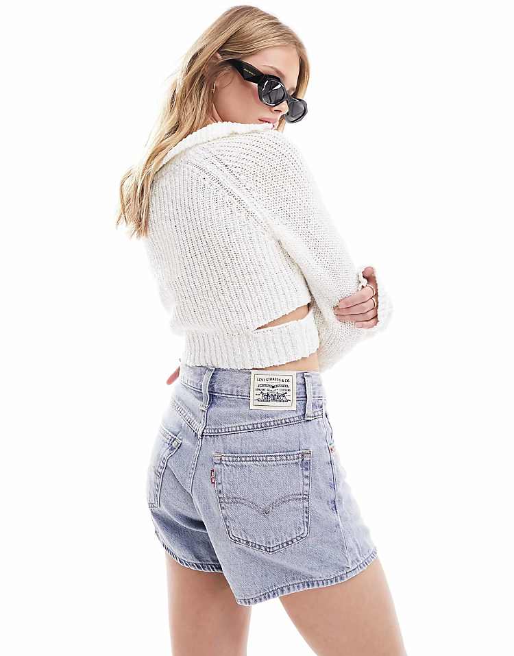 https://images.asos-media.com/products/levis-80s-mom-denim-short-in-light-blue/205358117-1-blue?$n_750w$&wid=750&fit=constrain