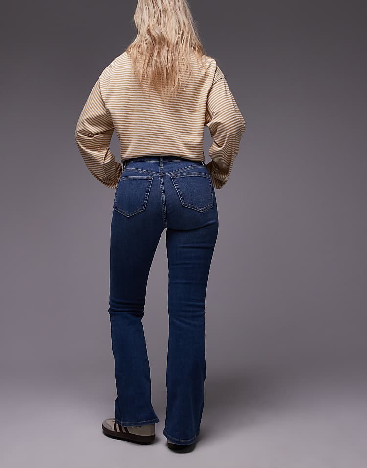 https://images.asos-media.com/products/topshop-hourglass-jamie-flare-high-rise-jeans-in-mid-blue/205519738-5?$n_750w$&wid=750&fit=constrain