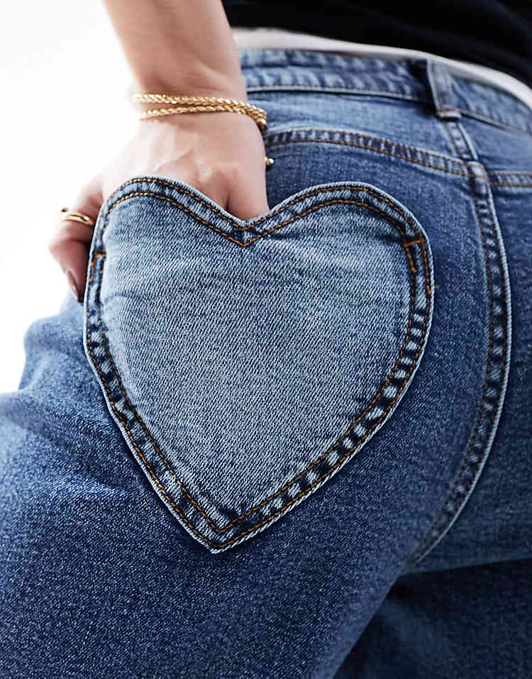 https://images.asos-media.com/products/miss-selfridge-heart-pocket-straight-leg-jean-in-dark-blue-wash/205645205-3?$n_750w$&wid=750&fit=constrain