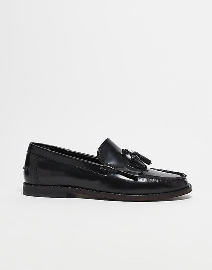 https://images.asos-media.com/products/asos-design-loafers-with-fringe-detail-in-polished-black-leather/205798355-1-black?$n_750w$&wid=750&fit=constrain