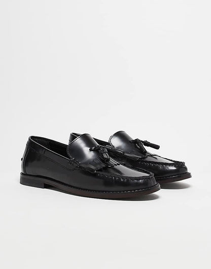 https://images.asos-media.com/products/asos-design-loafers-with-fringe-detail-in-polished-black-leather/205798355-2?$n_750w$&wid=750&fit=constrain