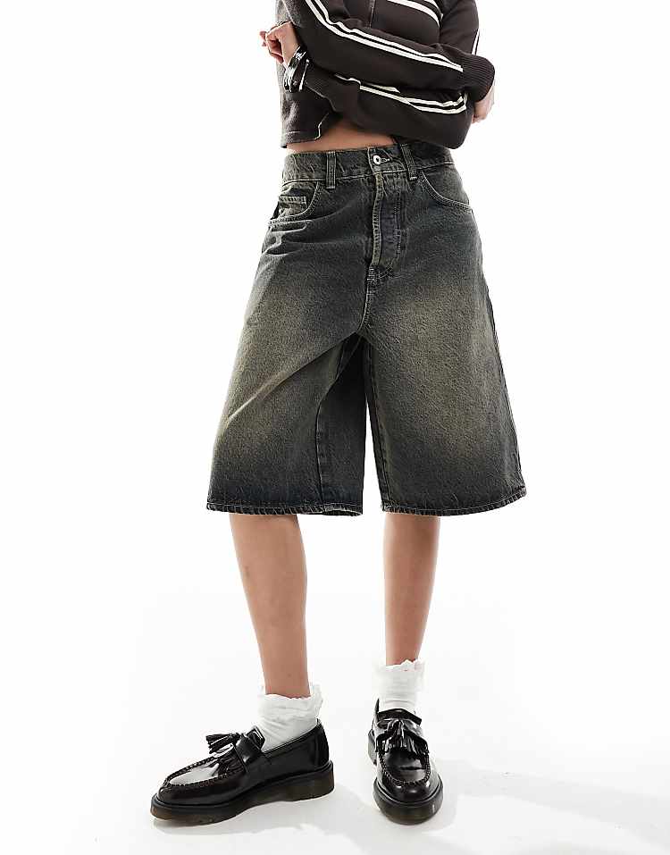 https://images.asos-media.com/products/collusion-denim-skater-jorts-in-dirty-wash/205842210-3?$n_750w$&wid=750&fit=constrain