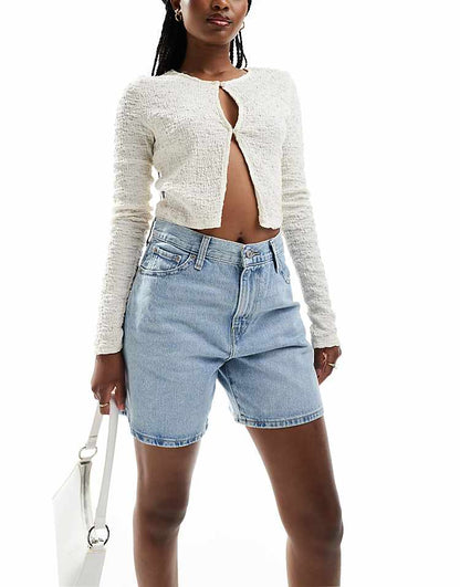 https://images.asos-media.com/products/levis-high-waist-baggy-denim-shorts-in-light-blue/206048299-3?$n_750w$&wid=750&fit=constrain