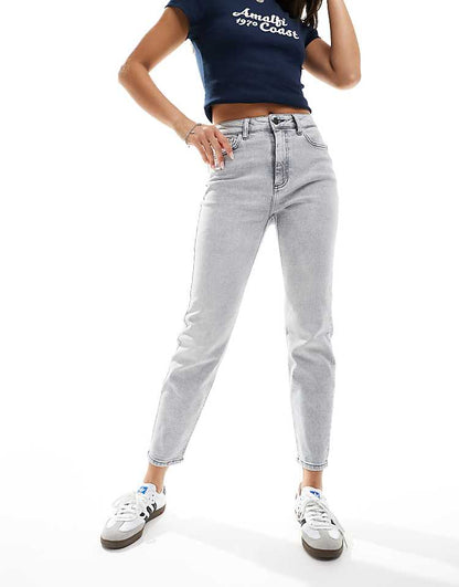 https://images.asos-media.com/products/noisy-may-moni-high-waist-straight-leg-jeans-in-light-washed-gray/206056748-1-lightgreydenim?$n_750w$&wid=750&fit=constrain