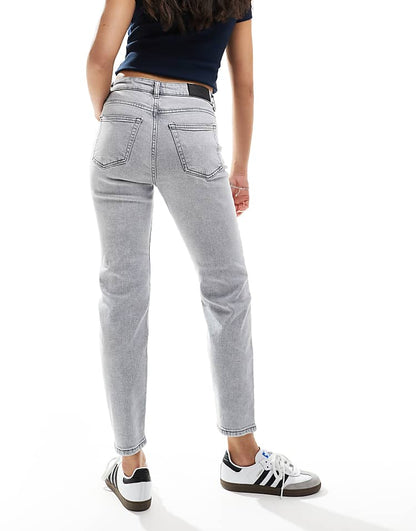 https://images.asos-media.com/products/noisy-may-moni-high-waist-straight-leg-jeans-in-light-washed-gray/206056748-2?$n_750w$&wid=750&fit=constrain