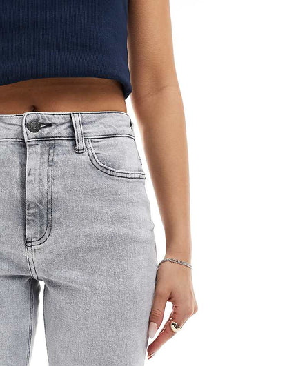 https://images.asos-media.com/products/noisy-may-moni-high-waist-straight-leg-jeans-in-light-washed-gray/206056748-3?$n_750w$&wid=750&fit=constrain
