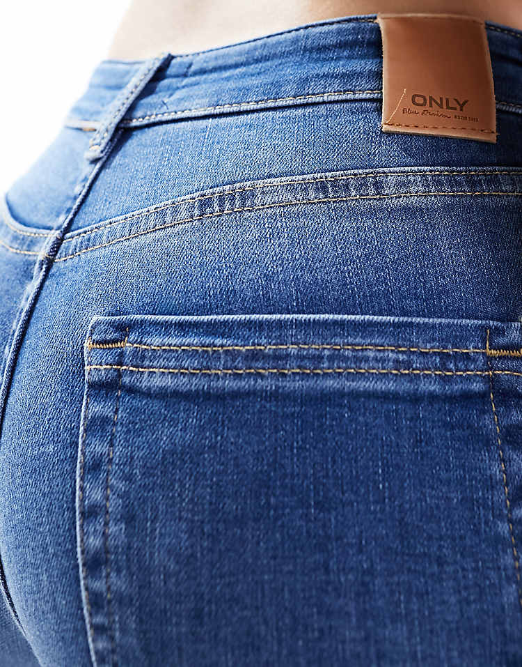 https://images.asos-media.com/products/only-flare-jeans-in-mid-blue-denim/206072638-5?$n_750w$&wid=750&fit=constrain