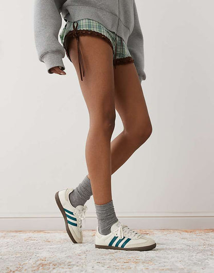 https://images.asos-media.com/products/adidas-originals-samba-og-sneakers-in-white-and-green/206247465-5?$n_750w$&wid=750&fit=constrain