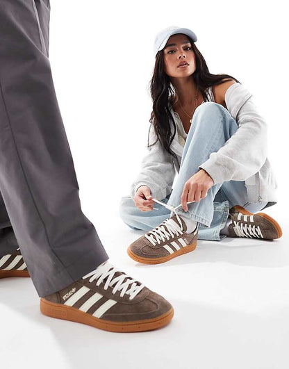 https://images.asos-media.com/products/adidas-originals-handball-spezial-sneakers-in-brown-and-white/206247882-1-brown?$n_750w$&wid=750&fit=constrain