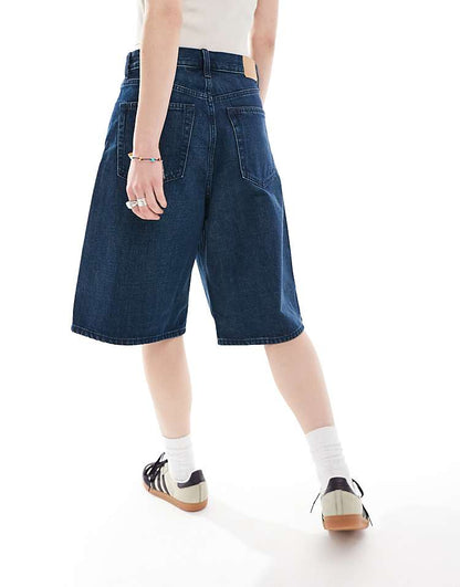 https://images.asos-media.com/products/weekday-astro-unisex-baggy-denim-shorts-in-sapphire-blue/206281037-2?$n_750w$&wid=750&fit=constrain