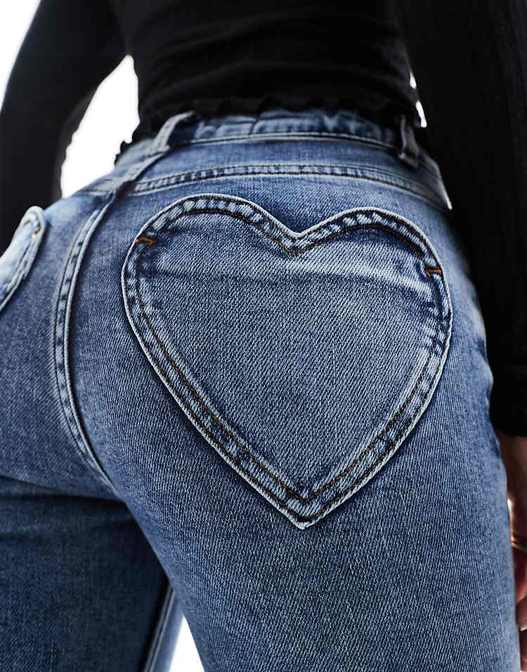 https://images.asos-media.com/products/miss-selfridge-petite-heart-pocket-flare-jeans-in-mid-wash/206283909-3?$n_750w$&wid=750&fit=constrain