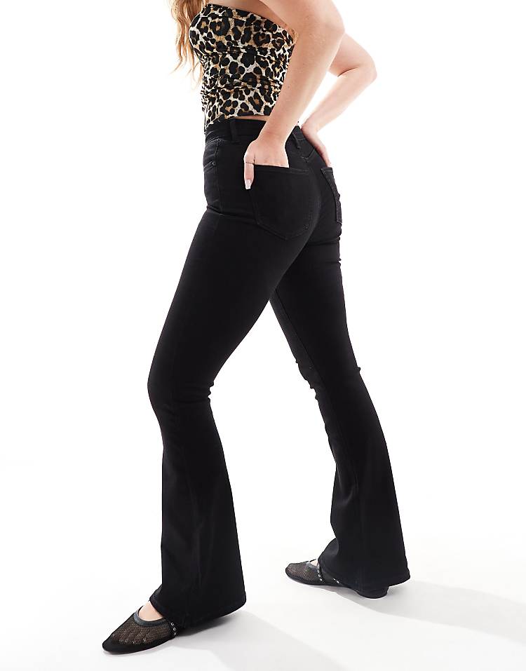 https://images.asos-media.com/products/topshop-hourglass-jamie-flare-high-rise-jeans-in-black/206306709-5?$n_750w$&wid=750&fit=constrain