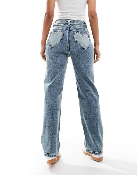 https://images.asos-media.com/products/miss-selfridge-heart-pocket-straight-leg-jean-in-dirty-wash/206345849-1-dirtywash?$n_750w$&wid=750&fit=constrain
