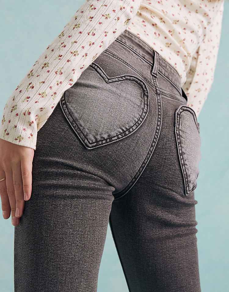 https://images.asos-media.com/products/miss-selfridge-heart-pocket-flare-jean-in-light-black-wash/206351181-3?$n_750w$&wid=750&fit=constrain