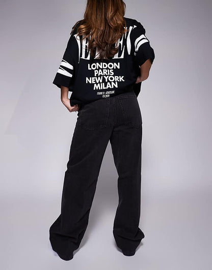 https://images.asos-media.com/products/weekend-collective-baggy-barrel-fit-jeans-in-black-wash/206460088-4?$n_750w$&wid=750&fit=constrain