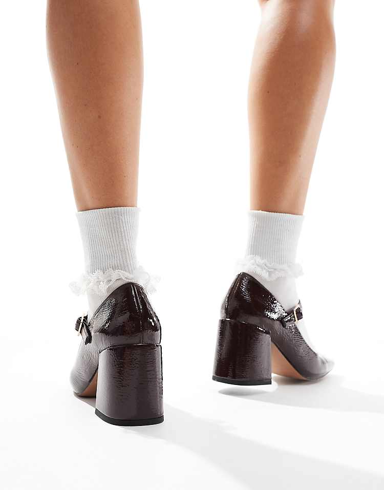 https://images.asos-media.com/products/asos-design-selene-mary-jane-mid-block-heeled-shoes-in-burgundy/206535172-2?$n_750w$&wid=750&fit=constrain
