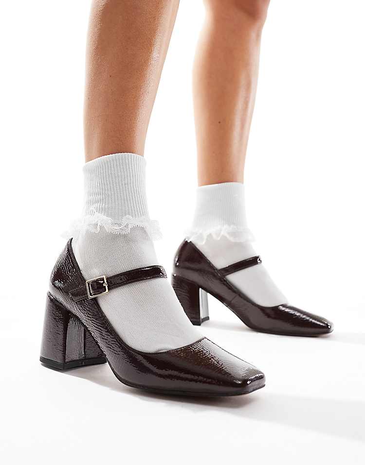 https://images.asos-media.com/products/asos-design-selene-mary-jane-mid-block-heeled-shoes-in-burgundy/206535172-3?$n_750w$&wid=750&fit=constrain