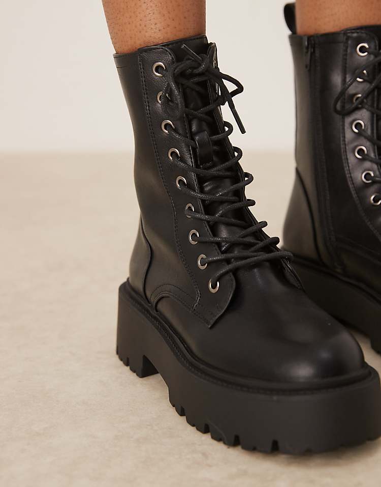 https://images.asos-media.com/products/asos-design-adventure-chunky-lace-up-boots-in-black/206560550-4?$n_750w$&wid=750&fit=constrain