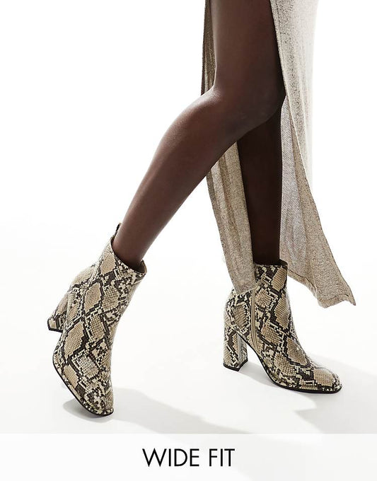https://images.asos-media.com/products/london-rebel-maddie-wide-fit-block-heel-ankle-boots-in-snake/206780454-1-snake?$n_750w$&wid=750&fit=constrain