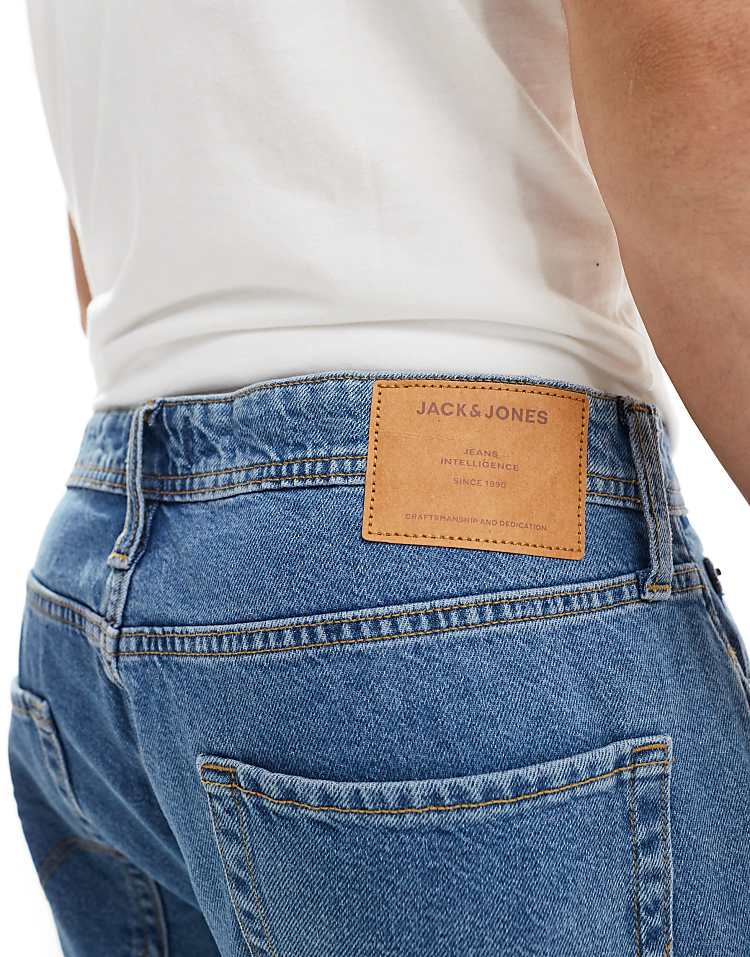 https://images.asos-media.com/products/jack-jones-chris-straight-leg-jeans-in-mid-blue-wash/206826008-4?$n_750w$&wid=750&fit=constrain