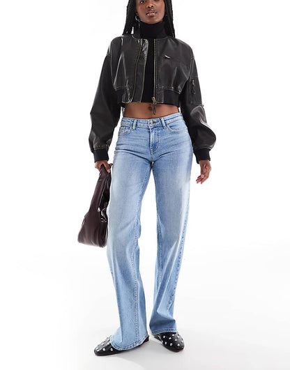 https://images.asos-media.com/products/only-judy-low-rise-wide-leg-jeans-in-light-blue-wash/206887258-1-lightbluedenim?$n_750w$&wid=750&fit=constrain