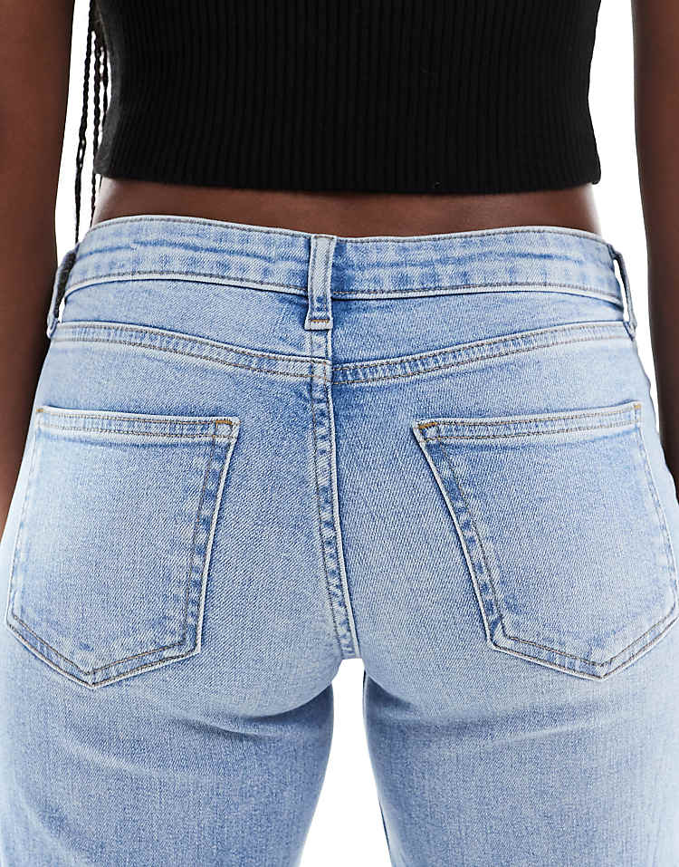 https://images.asos-media.com/products/only-judy-low-rise-wide-leg-jeans-in-light-blue-wash/206887258-4?$n_750w$&wid=750&fit=constrain