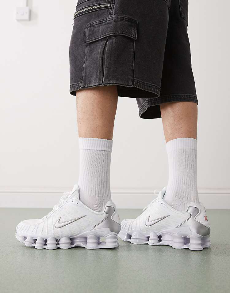 https://images.asos-media.com/products/nike-shox-tl-sneakers-in-white-and-silver/206963980-5?$n_750w$&wid=750&fit=constrain