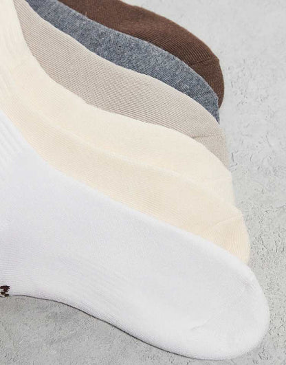 https://images.asos-media.com/products/adidas-originals-trefoil-6-pack-crew-socks-in-neutral-multi/207058130-3?$n_750w$&wid=750&fit=constrain