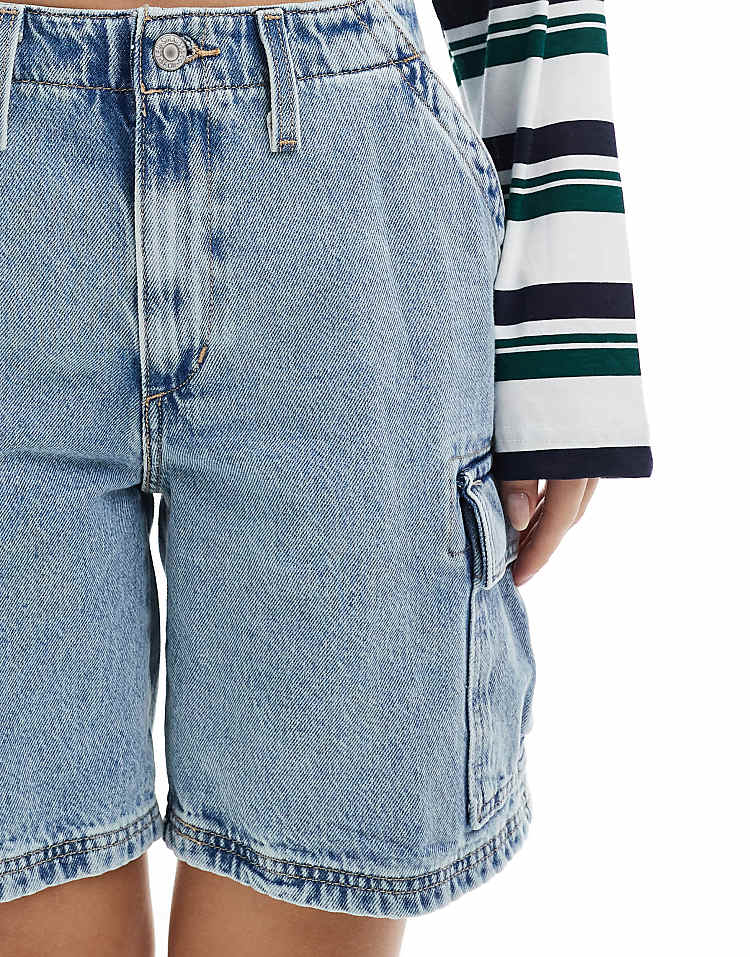 https://images.asos-media.com/products/levis-baggy-cargo-denim-shorts-in-mid-blue/207075218-5?$n_750w$&wid=750&fit=constrain