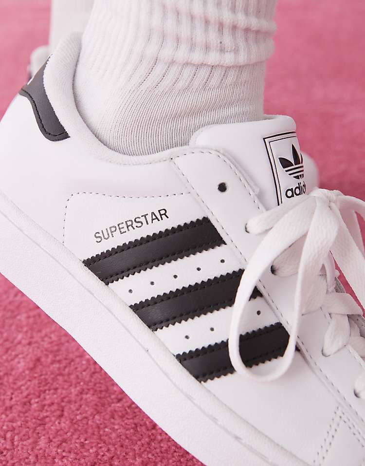 https://images.asos-media.com/products/adidas-originals-superstar-ii-sneakers-in-white-and-black/207114836-1-white?$n_750w$&wid=750&fit=constrain