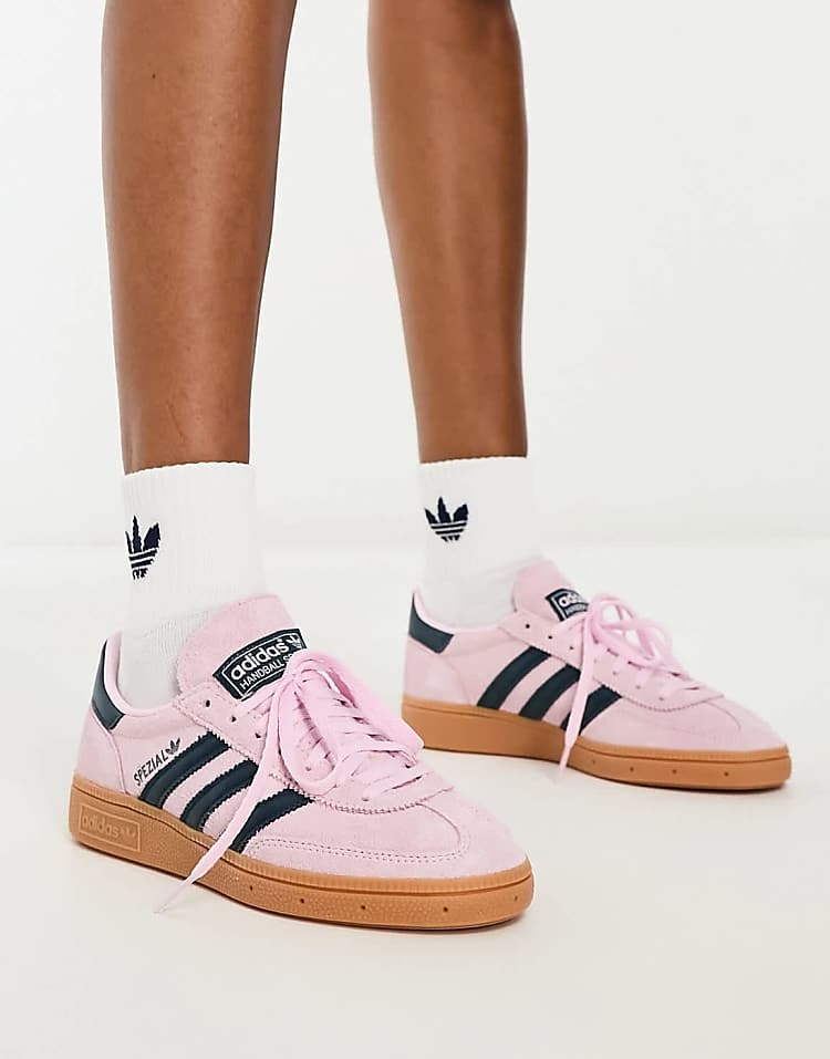 https://images.asos-media.com/products/adidas-originals-handball-spezial-sneakers-in-pink-and-navy/207115554-4?$n_750w$&wid=750&fit=constrain