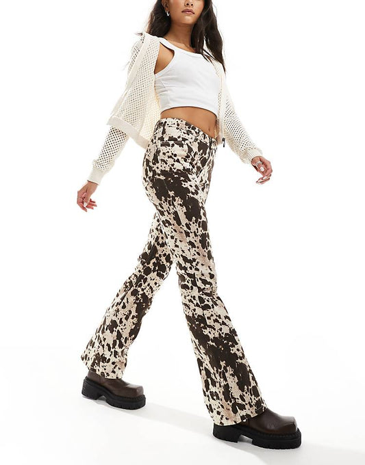 https://images.asos-media.com/products/monki-regular-fit-flare-cotton-pants-in-brown-cow-print/207124154-1-browncowprint?$n_750w$&wid=750&fit=constrain