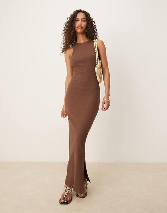 https://images.asos-media.com/products/selected-femme-ribbed-long-dress-in-brown/207215354-1-chestnut?$n_750w$&wid=750&fit=constrain
