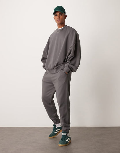 https://images.asos-media.com/products/asos-design-essential-tapered-sweatpants-in-charcoal/207334879-1-darkshadow?$n_750w$&wid=750&fit=constrain