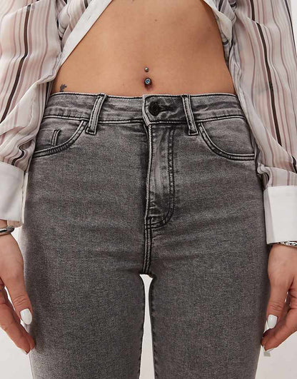 https://images.asos-media.com/products/noisy-may-sallie-high-waisted-flare-jeans-in-light-gray/207372744-5?$n_750w$&wid=750&fit=constrain