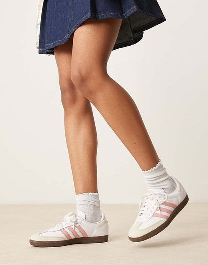 https://images.asos-media.com/products/adidas-originals-samba-sneakers-in-white-and-peach/207405195-5?$n_750w$&wid=750&fit=constrain