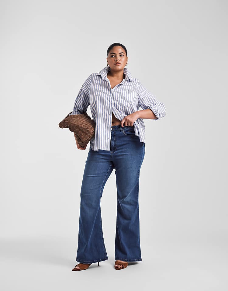 https://images.asos-media.com/products/asos-design-curve-power-stretch-sculpt-flare-jeans-in-dark-mid-blue/207440844-1-darkmidblue?$n_750w$&wid=750&fit=constrain
