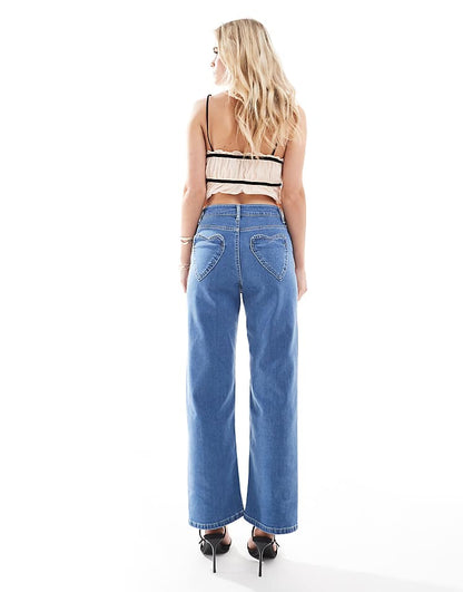 https://images.asos-media.com/products/miss-selfridge-petite-heart-pocket-straight-leg-jean-in-light-wash/207475362-2?$n_750w$&wid=750&fit=constrain