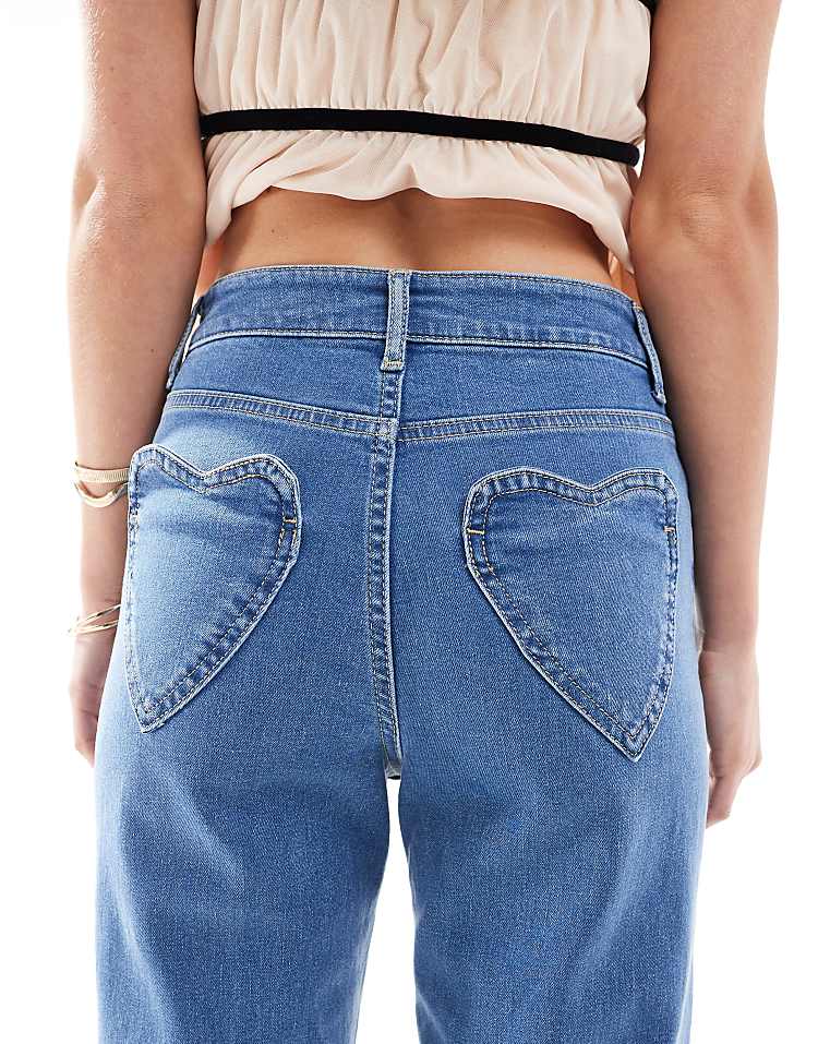 https://images.asos-media.com/products/miss-selfridge-petite-heart-pocket-straight-leg-jean-in-light-wash/207475362-4?$n_750w$&wid=750&fit=constrain