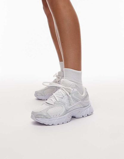 https://images.asos-media.com/products/nike-v5-rnr-sneakers-in-white/207498853-1-white?$n_750w$&wid=750&fit=constrain